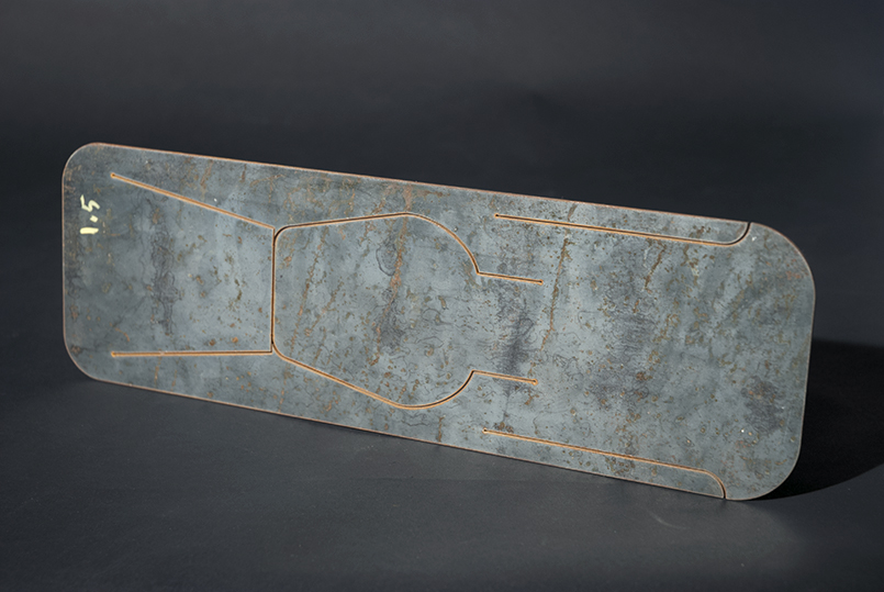 Monoplaque chair 03
